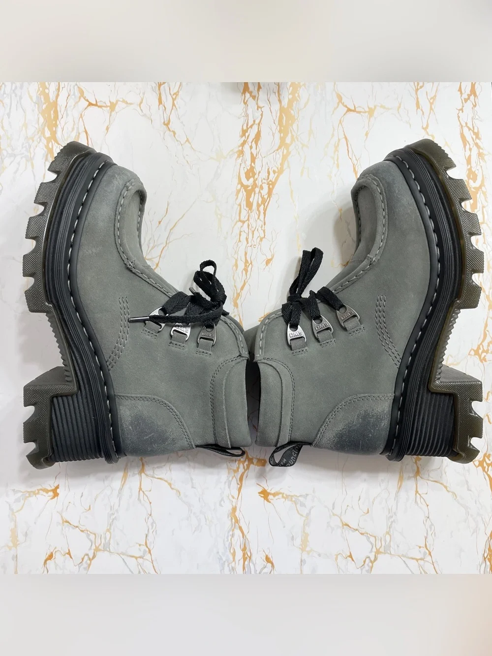 Dr Martens Corran 3-Eye Suede Heeled Boots Grey Sz 9 Waxy Suede Waterproof NWOB - Picture 2 of 7
